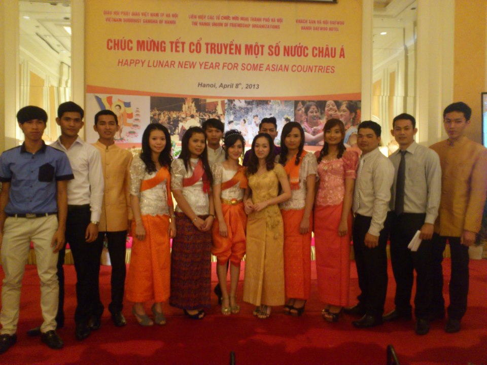 ជនបរទេសទទួលបុណ្យចូលឆ្នាំថ្មីប្រពៃណីរបស់ខ្លួននៅក្នុងប្រទេសវៀតណាម